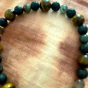 Bracelet African blood beads and tiger eye